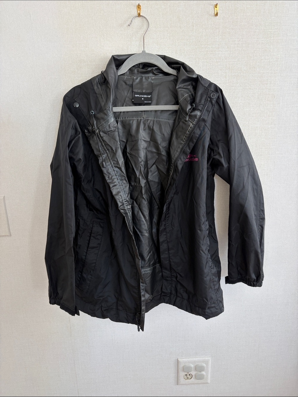 Black Women's Utility Hooded Jacket by Grundens